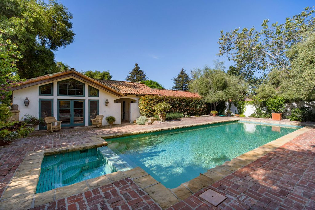 Go Inside Oprah Winfrey S 6 85 Million California Estate E Online Au